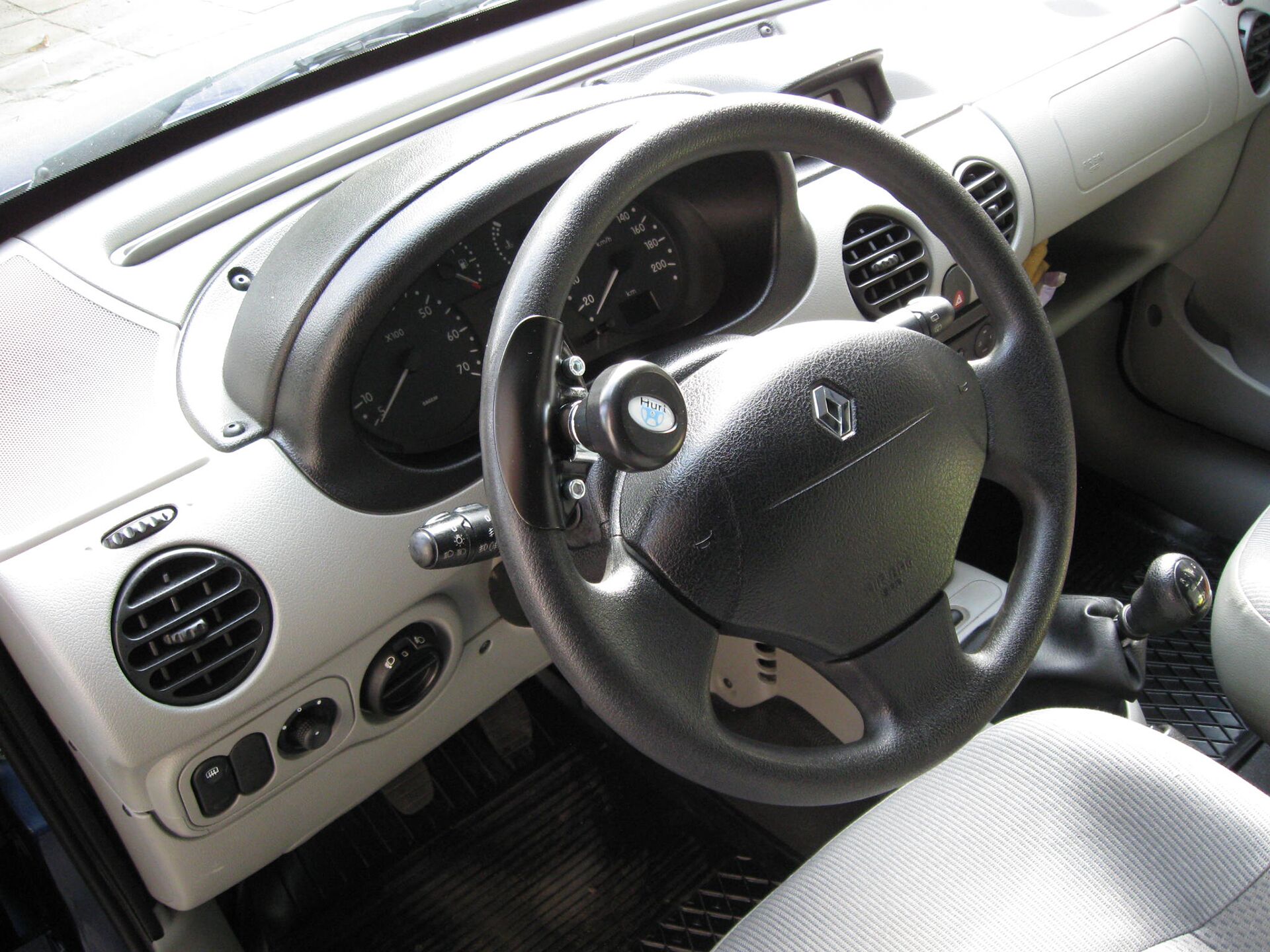 Adapter z wypinaną gałką - obrazek 1